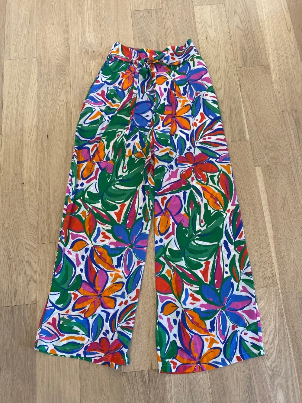 Sugarlips Wide Leg Front Tie Floral Pants NWOT